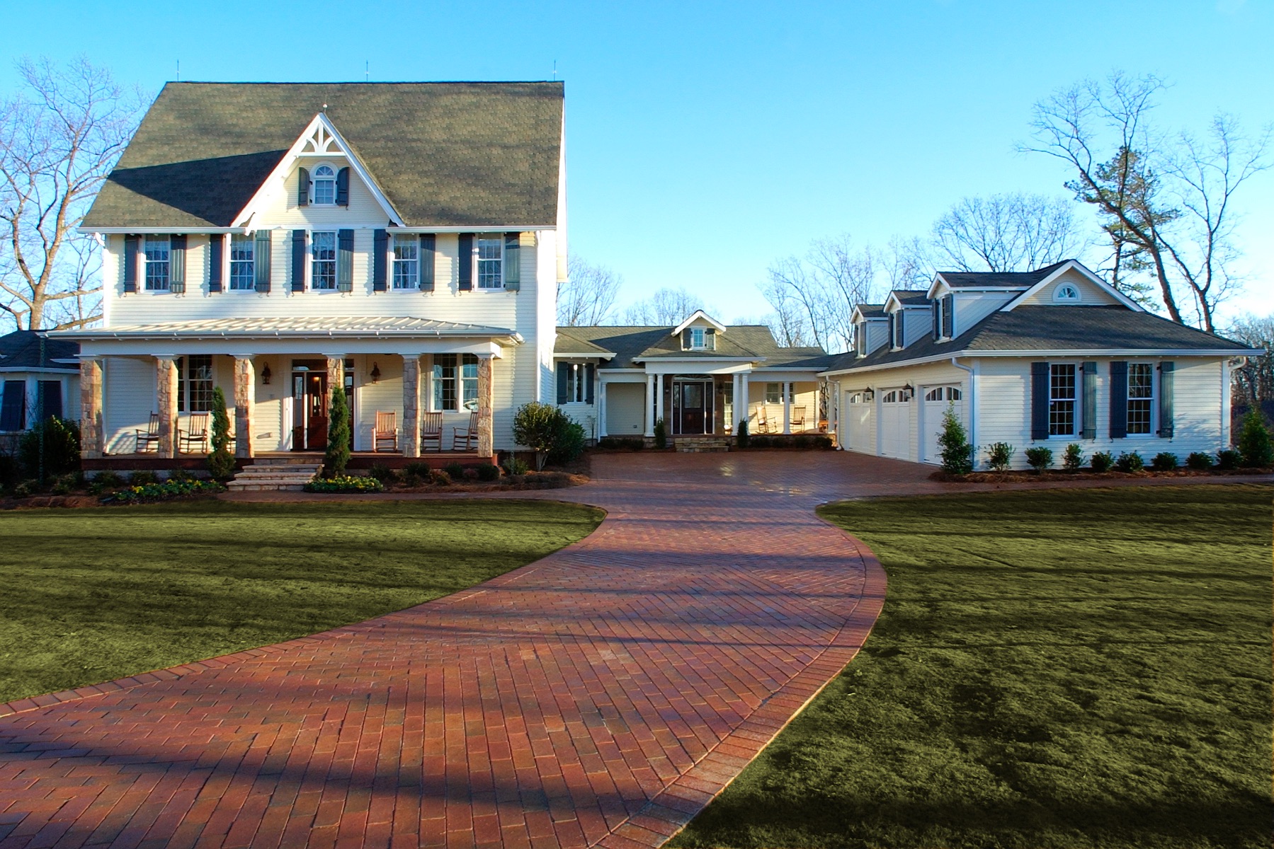 Residential driveway feature brick pavers