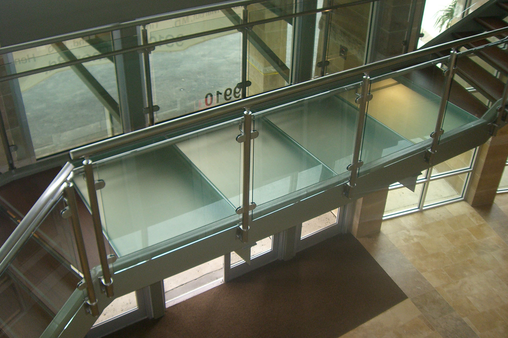 GlassWalk structural glass project