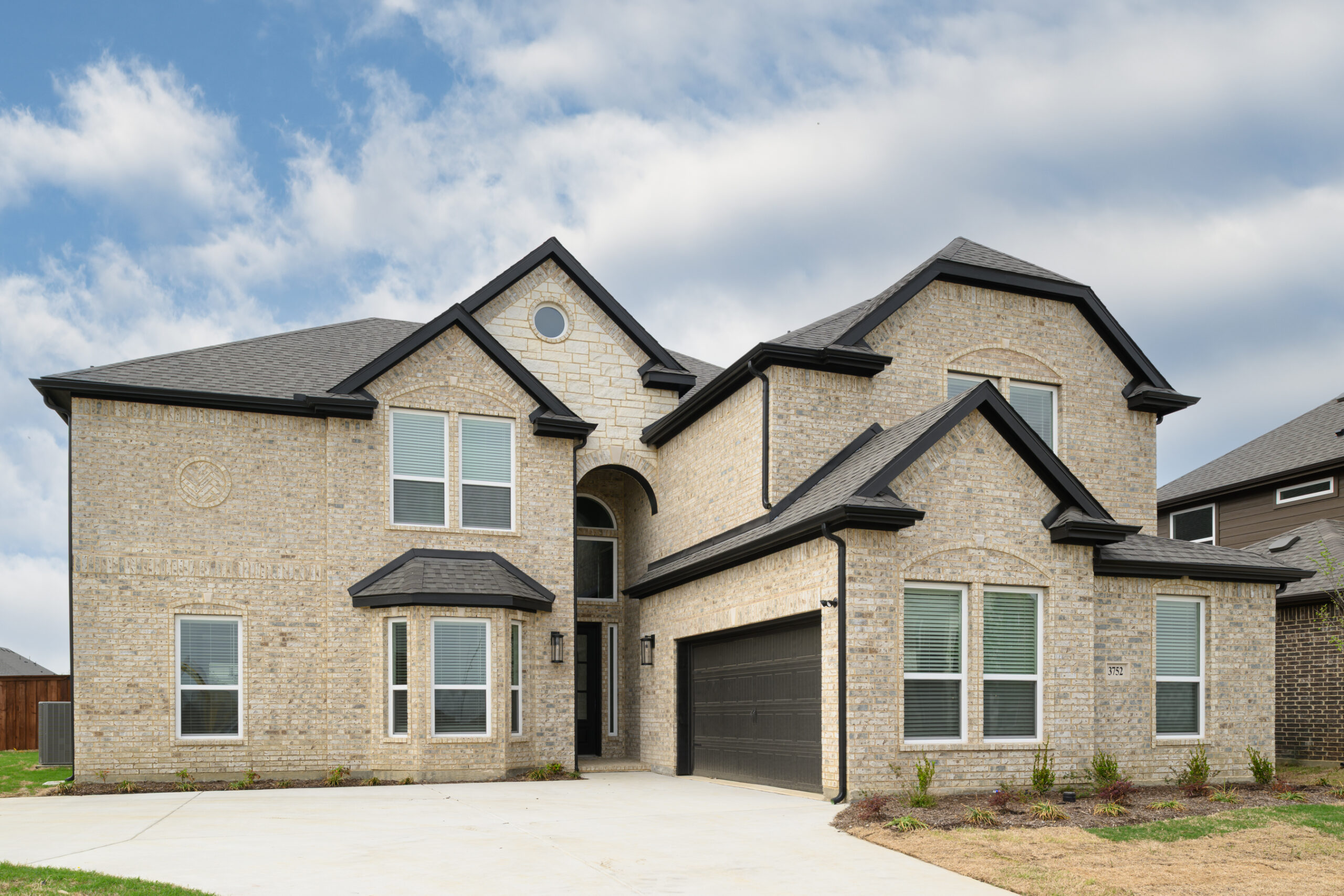Jonesboro 242, Aspen Glen, King Size, Buff Mortar, Limestone in White