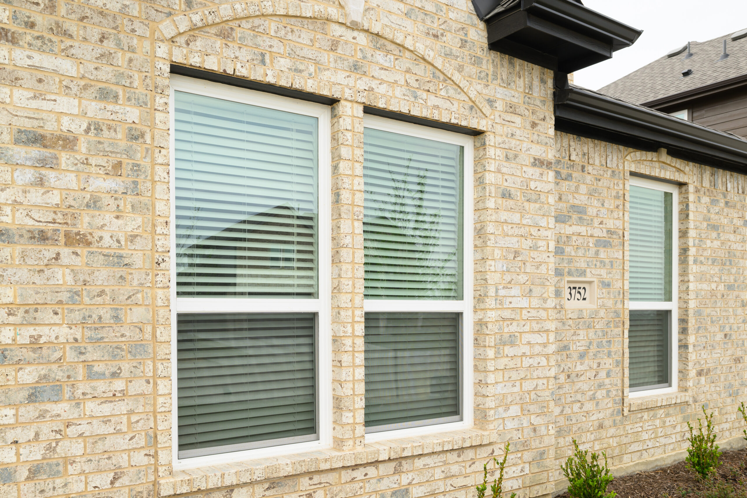 Jonesboro 242, Aspen Glen, King Size, Buff Mortar