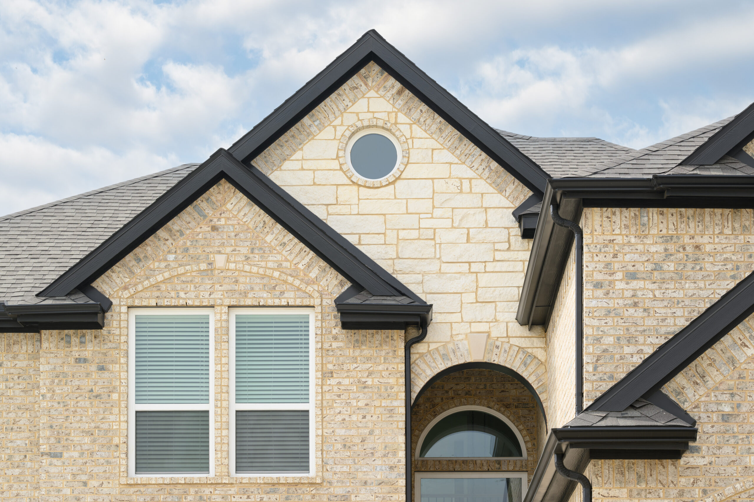 Jonesboro 242, Aspen Glen, King Size, Buff Mortar, Limestone in White