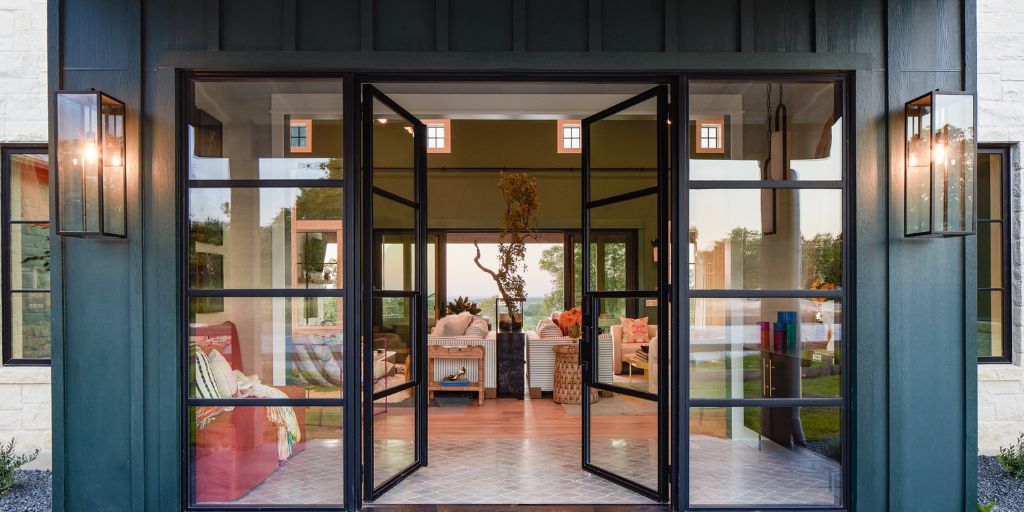 Doorscape glass door feature