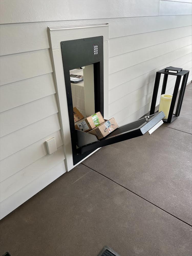 Box Gobbler for home deliveries
