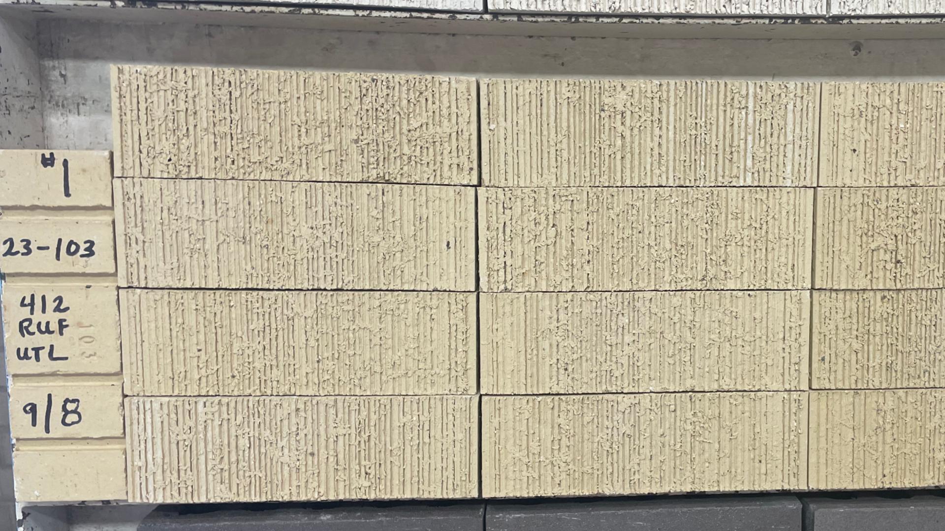 French Vanilla Medium - Utility - Ruff - lot 23-103